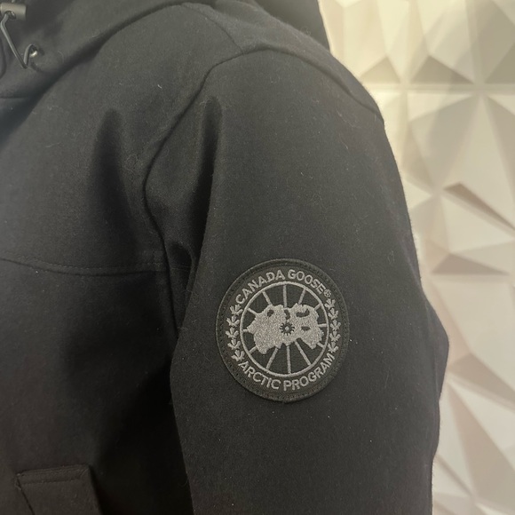 Canada Goose men’s Langford Parka Wool in Navy - Picture 6 of 10